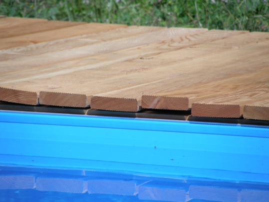 Aufsch&uuml;sselnde Terrassenbretter